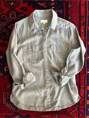 Lucky Brand Sage Green Women's Button-Down Shirt with Chest Pockets